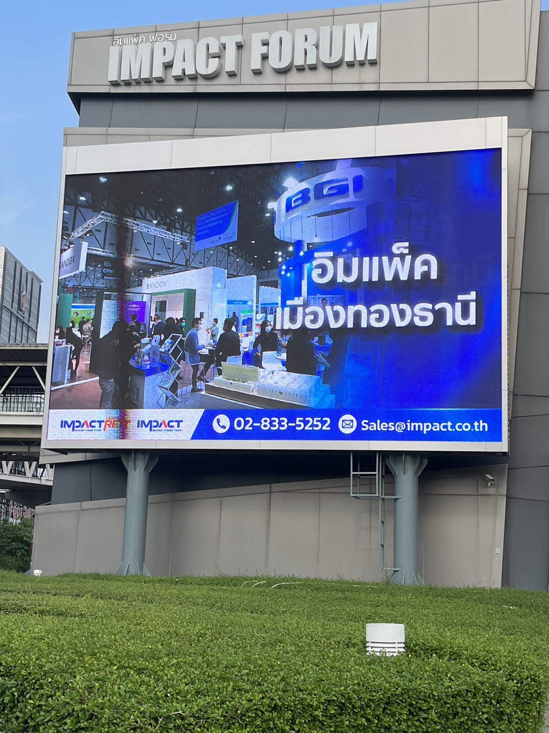 Solutions for water ingress in LED display screen bodies